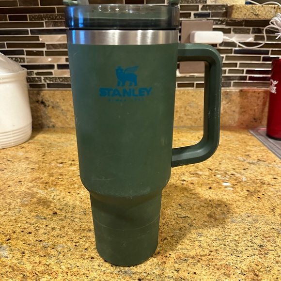 Stanley Other - Stanley Green Insulated Mug with Handle and Lid - 40 oz
